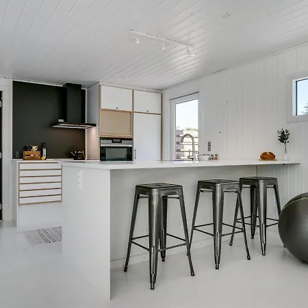 Sighwith - 500m From The Sea In Ne Jutland By Interhome * Hals