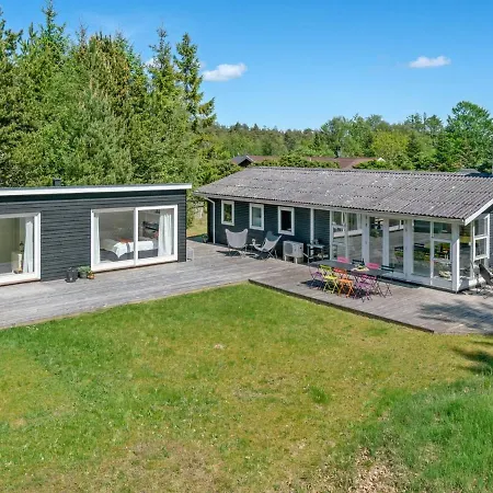 Holiday home Sighwith - 500m From The Sea In Ne Jutland By Interhome Hals
