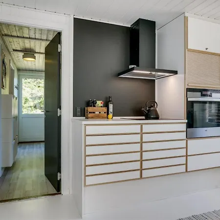 Holiday home Sighwith - 500m From The Sea In Ne Jutland By Interhome Hals