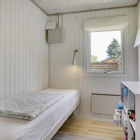 Holiday home Sighwith - 500m From The Sea In Ne Jutland By Interhome *