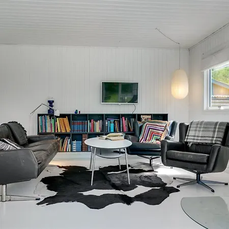 Sighwith - 500m From The Sea By Interhome Feriehus Hals