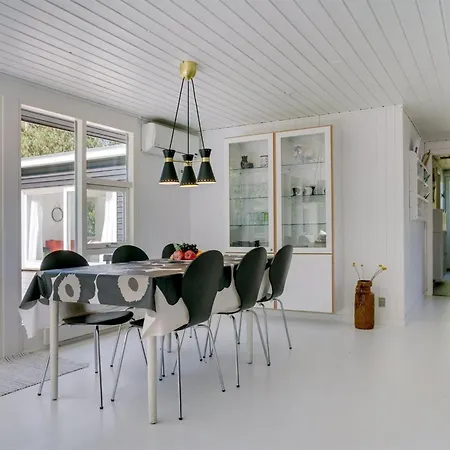 Sighwith - 500m From The Sea By Interhome * Hals